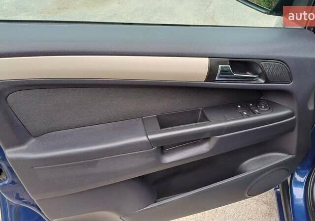 Опель Зафира 2008 в Житомире на Automoto.ua Синий Опель Зафира, объемом двигателя 1.9 л и пробегом 305 тыс. км за 6150 $, фото 11 на Automoto.ua