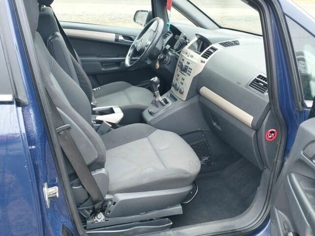 Синий Опель Зафира, объемом двигателя 1.9 л и пробегом 284 тыс. км за 6596 $, фото 3 на Automoto.ua