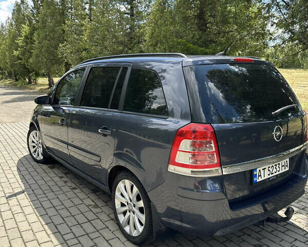 Синий Опель Зафира, объемом двигателя 1.7 л и пробегом 222 тыс. км за 6500 $, фото 6 на Automoto.ua
