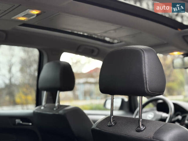 Синий Опель Зафира, объемом двигателя 1.9 л и пробегом 258 тыс. км за 5800 $, фото 30 на Automoto.ua