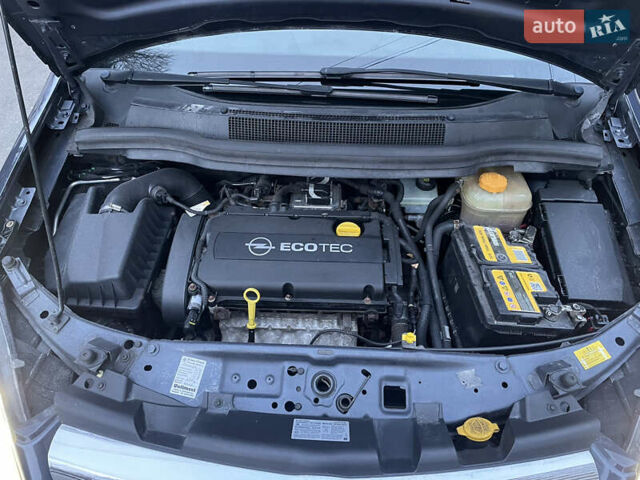 Синий Опель Зафира, объемом двигателя 1.6 л и пробегом 285 тыс. км за 6700 $, фото 50 на Automoto.ua