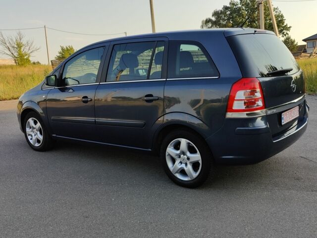 Синий Опель Зафира, объемом двигателя 1.8 л и пробегом 215 тыс. км за 5950 $, фото 3 на Automoto.ua