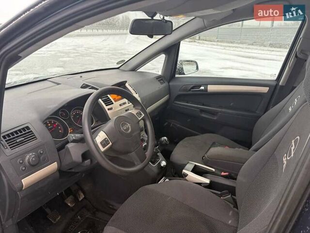 Синий Опель Зафира, объемом двигателя 1.6 л и пробегом 168 тыс. км за 6200 $, фото 6 на Automoto.ua