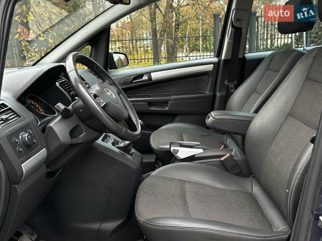 Синий Опель Зафира, объемом двигателя 1.9 л и пробегом 258 тыс. км за 5800 $, фото 15 на Automoto.ua