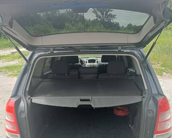 Синий Опель Зафира, объемом двигателя 1.7 л и пробегом 290 тыс. км за 6000 $, фото 14 на Automoto.ua