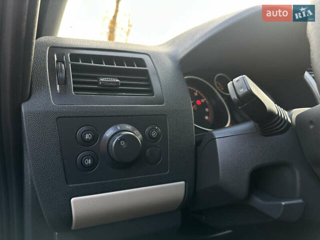 Синий Опель Зафира, объемом двигателя 1.8 л и пробегом 201 тыс. км за 6800 $, фото 21 на Automoto.ua