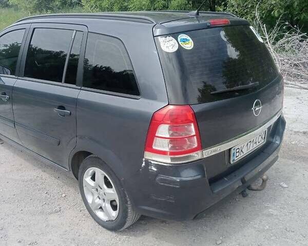 Синий Опель Зафира, объемом двигателя 1.7 л и пробегом 290 тыс. км за 6000 $, фото 21 на Automoto.ua