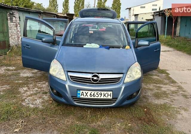 Синій Опель Зафіра, об'ємом двигуна 1.6 л та пробігом 330 тис. км за 5000 $, фото 4 на Automoto.ua