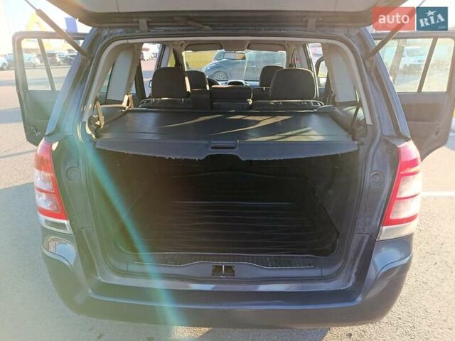 Синий Опель Зафира, объемом двигателя 1.6 л и пробегом 234 тыс. км за 5450 $, фото 6 на Automoto.ua