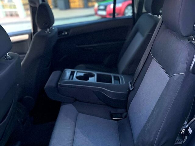 Синий Опель Зафира, объемом двигателя 1.6 л и пробегом 212 тыс. км за 5750 $, фото 11 на Automoto.ua