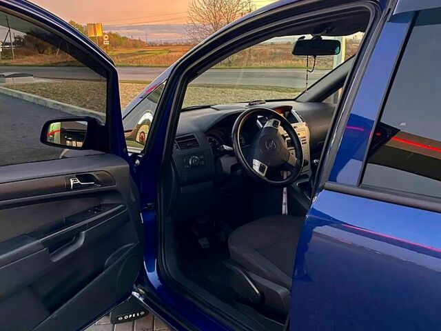 Синий Опель Зафира, объемом двигателя 1.7 л и пробегом 57100 тыс. км за 5500 $, фото 1 на Automoto.ua