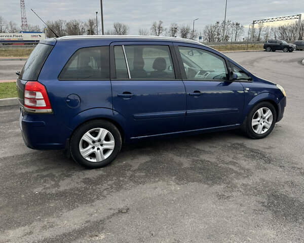 Синий Опель Зафира, объемом двигателя 1.7 л и пробегом 294 тыс. км за 4800 $, фото 7 на Automoto.ua