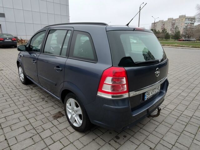 Синий Опель Зафира, объемом двигателя 1.7 л и пробегом 260 тыс. км за 6600 $, фото 2 на Automoto.ua
