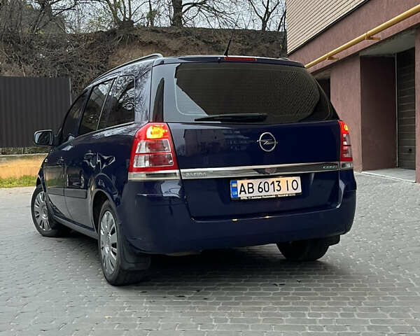 Синий Опель Зафира, объемом двигателя 1.6 л и пробегом 163 тыс. км за 6150 $, фото 2 на Automoto.ua
