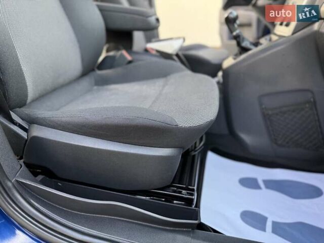 Синий Опель Зафира, объемом двигателя 1.6 л и пробегом 180 тыс. км за 6750 $, фото 67 на Automoto.ua