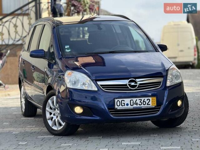 Синий Опель Зафира, объемом двигателя 1.6 л и пробегом 180 тыс. км за 6750 $, фото 1 на Automoto.ua