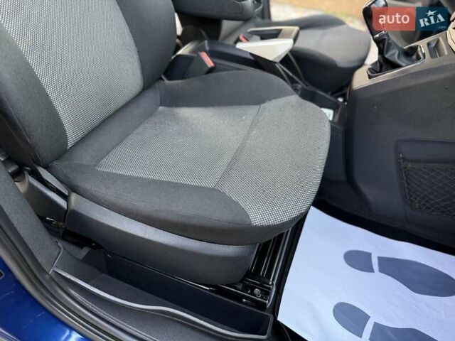 Синий Опель Зафира, объемом двигателя 1.6 л и пробегом 180 тыс. км за 6750 $, фото 66 на Automoto.ua