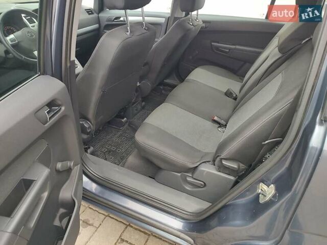 Синий Опель Зафира, объемом двигателя 1.7 л и пробегом 260 тыс. км за 6600 $, фото 7 на Automoto.ua