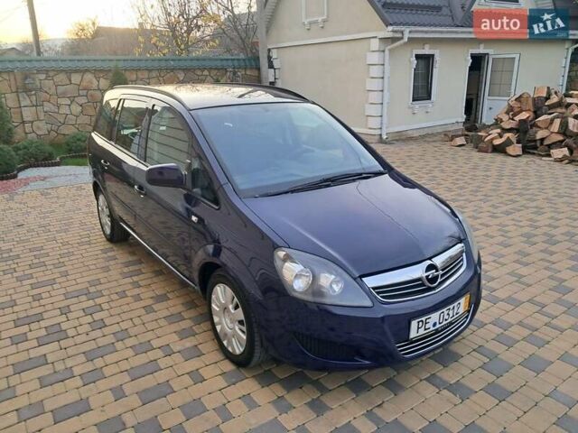 Синий Опель Зафира, объемом двигателя 1.6 л и пробегом 264 тыс. км за 5650 $, фото 18 на Automoto.ua