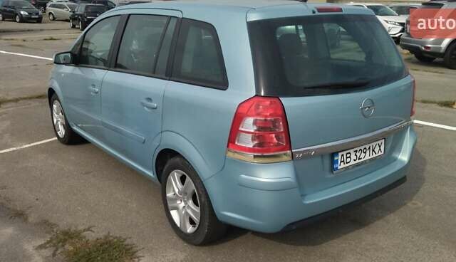 Синий Опель Зафира, объемом двигателя 1.6 л и пробегом 192 тыс. км за 6000 $, фото 5 на Automoto.ua