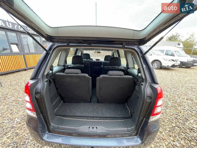 Синий Опель Зафира, объемом двигателя 1.69 л и пробегом 220 тыс. км за 6350 $, фото 13 на Automoto.ua