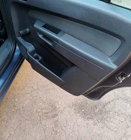 Синий Опель Зафира, объемом двигателя 1.69 л и пробегом 284 тыс. км за 6800 $, фото 16 на Automoto.ua