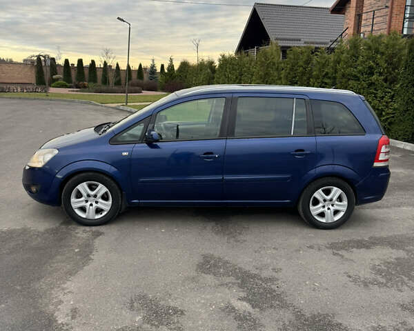 Синий Опель Зафира, объемом двигателя 1.7 л и пробегом 294 тыс. км за 4800 $, фото 2 на Automoto.ua