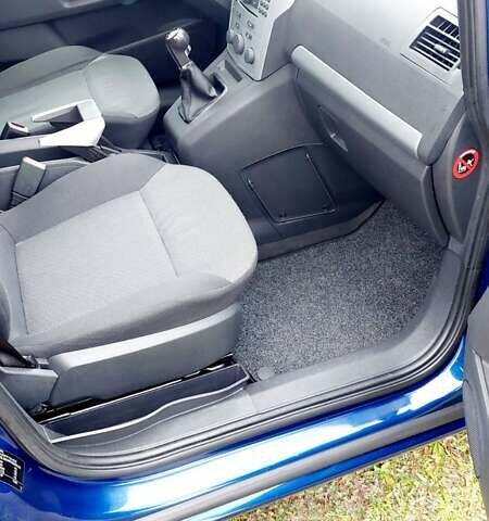 Синий Опель Зафира, объемом двигателя 1.6 л и пробегом 227 тыс. км за 6149 $, фото 21 на Automoto.ua