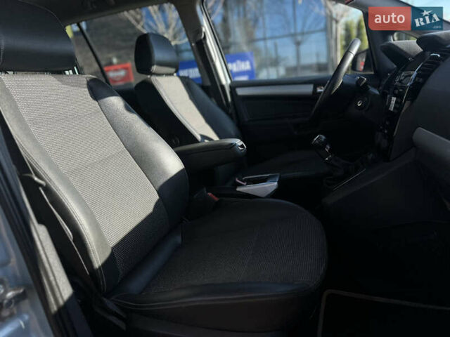 Синій Опель Зафіра, об'ємом двигуна 1.6 л та пробігом 225 тис. км за 6800 $, фото 44 на Automoto.ua