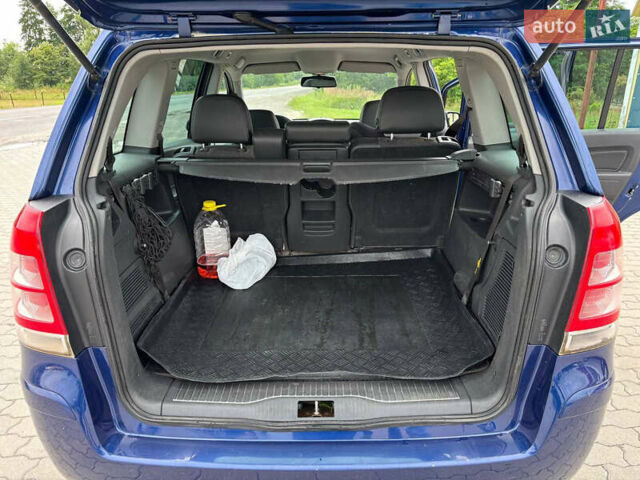 Синий Опель Зафира, объемом двигателя 1.8 л и пробегом 325 тыс. км за 6200 $, фото 16 на Automoto.ua