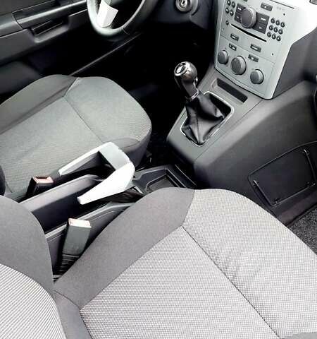 Синий Опель Зафира, объемом двигателя 1.6 л и пробегом 227 тыс. км за 6399 $, фото 21 на Automoto.ua