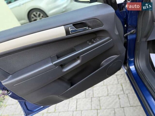 Синий Опель Зафира, объемом двигателя 1.6 л и пробегом 180 тыс. км за 6750 $, фото 51 на Automoto.ua