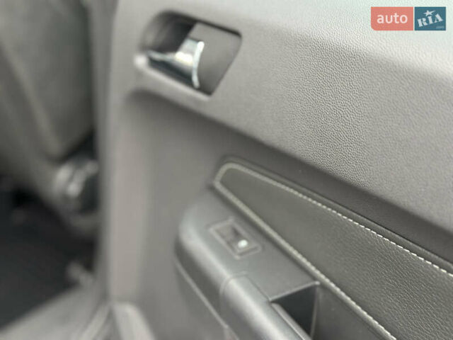 Синий Опель Зафира, объемом двигателя 1.8 л и пробегом 220 тыс. км за 6999 $, фото 21 на Automoto.ua