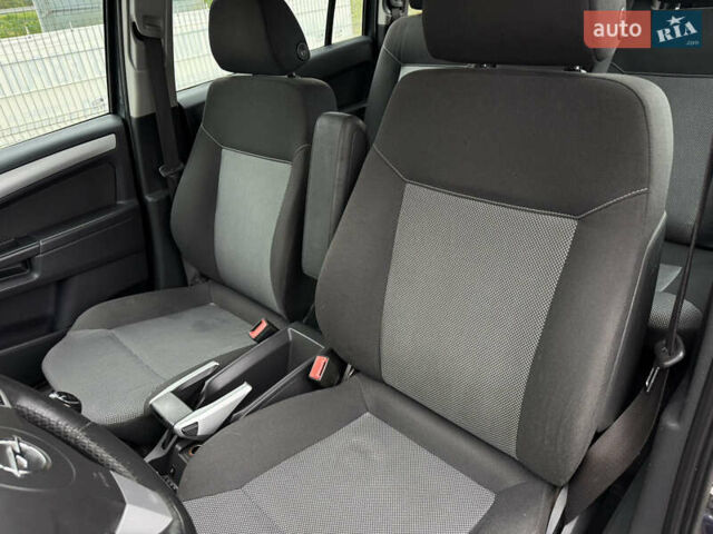 Синий Опель Зафира, объемом двигателя 1.6 л и пробегом 197 тыс. км за 6700 $, фото 12 на Automoto.ua