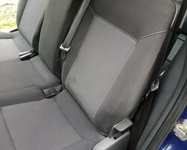 Синий Опель Зафира, объемом двигателя 1.6 л и пробегом 286 тыс. км за 6000 $, фото 2 на Automoto.ua