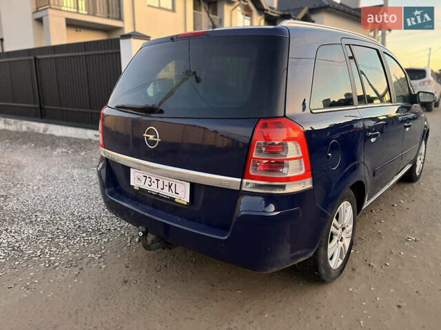 Синий Опель Зафира, объемом двигателя 1.6 л и пробегом 210 тыс. км за 4950 $, фото 10 на Automoto.ua