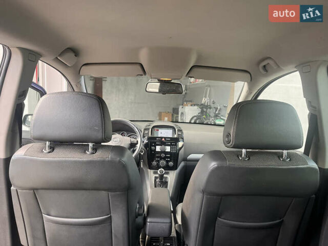 Синий Опель Зафира, объемом двигателя 1.6 л и пробегом 210 тыс. км за 4950 $, фото 19 на Automoto.ua