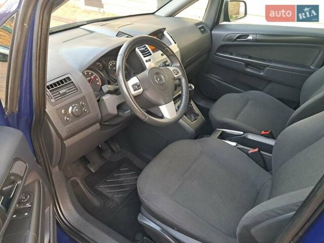 Синий Опель Зафира, объемом двигателя 1.6 л и пробегом 264 тыс. км за 5650 $, фото 47 на Automoto.ua