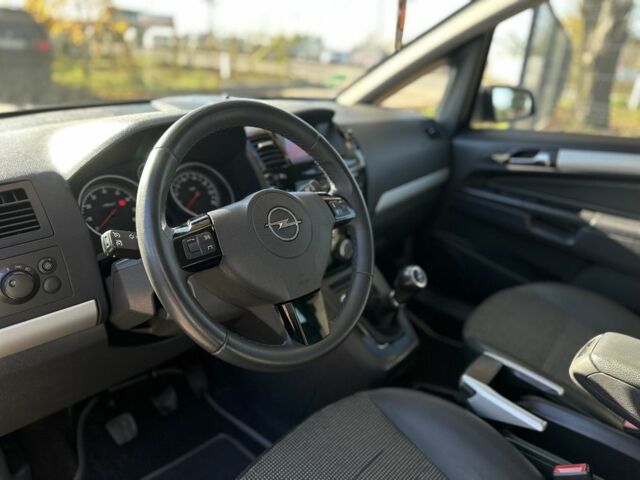 Синій Опель Зафіра, об'ємом двигуна 1.6 л та пробігом 225 тис. км за 6800 $, фото 4 на Automoto.ua