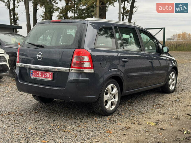 Синий Опель Зафира, объемом двигателя 1.6 л и пробегом 197 тыс. км за 6700 $, фото 4 на Automoto.ua