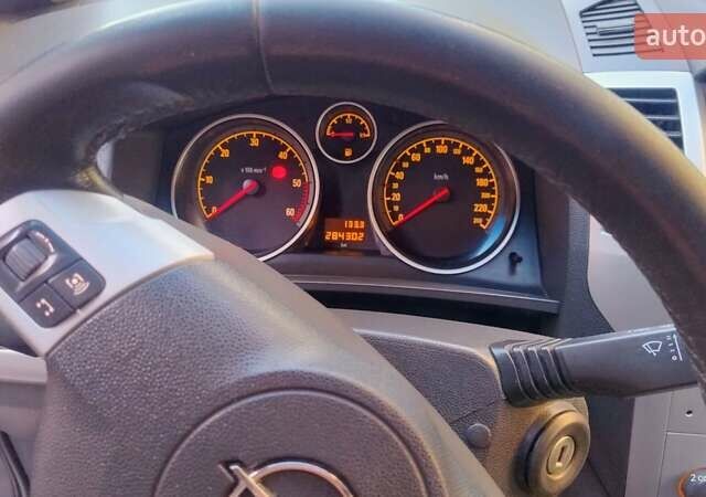 Синий Опель Зафира, объемом двигателя 1.69 л и пробегом 284 тыс. км за 6800 $, фото 19 на Automoto.ua