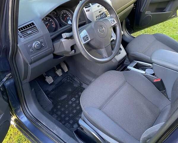 Синий Опель Зафира, объемом двигателя 1.8 л и пробегом 222 тыс. км за 5800 $, фото 7 на Automoto.ua