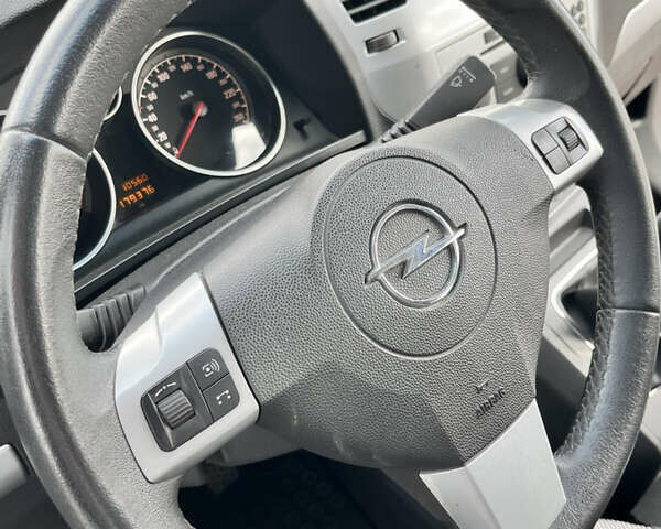 Синій Опель Зафіра, об'ємом двигуна 1.8 л та пробігом 179 тис. км за 6950 $, фото 41 на Automoto.ua