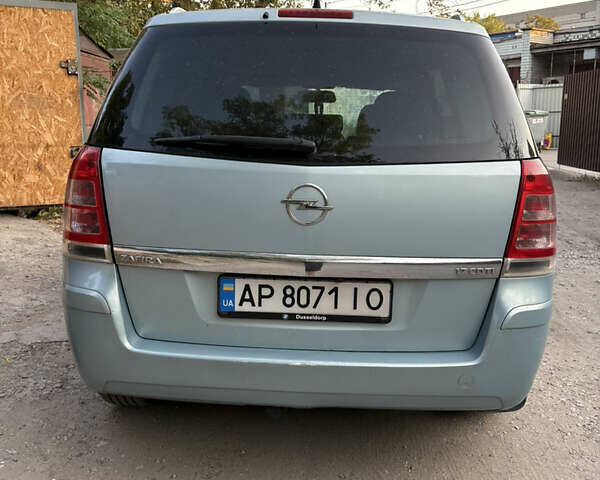 Синий Опель Зафира, объемом двигателя 1.7 л и пробегом 315 тыс. км за 6500 $, фото 4 на Automoto.ua