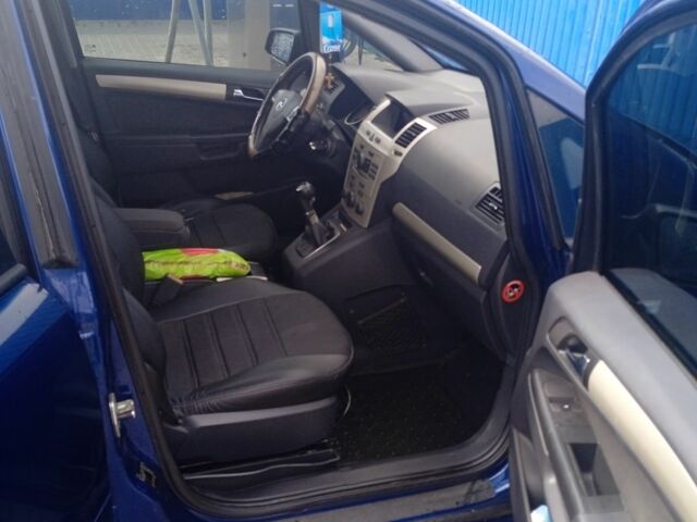 Синій Опель Зафіра, об'ємом двигуна 1.7 л та пробігом 305 тис. км за 5500 $, фото 2 на Automoto.ua