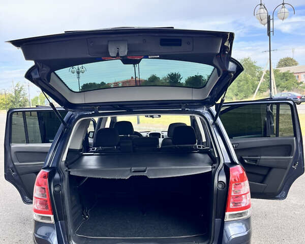 Синій Опель Зафіра, об'ємом двигуна 1.8 л та пробігом 179 тис. км за 6950 $, фото 31 на Automoto.ua