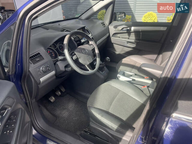 Синий Опель Зафира, объемом двигателя 1.6 л и пробегом 210 тыс. км за 4950 $, фото 23 на Automoto.ua