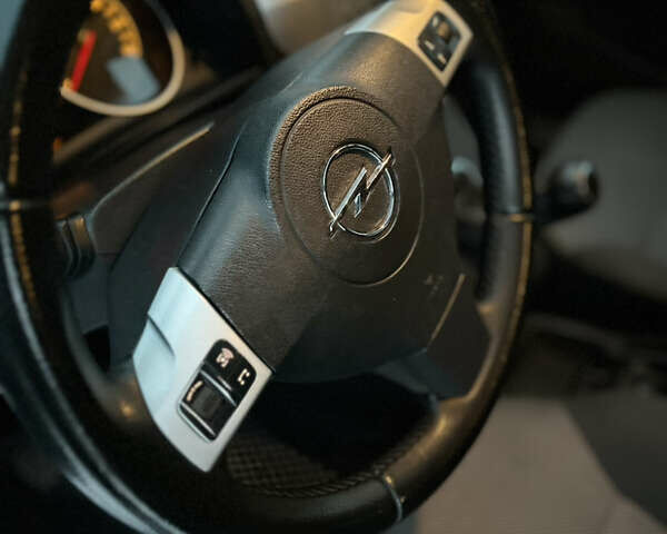 Синій Опель Зафіра, об'ємом двигуна 1.6 л та пробігом 207 тис. км за 4400 $, фото 29 на Automoto.ua