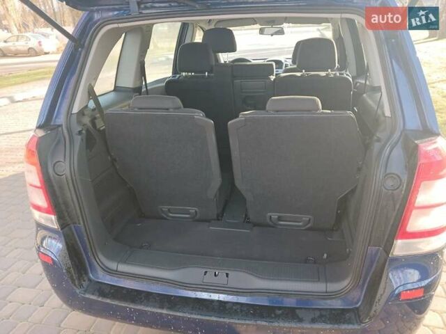 Синий Опель Зафира, объемом двигателя 1.6 л и пробегом 207 тыс. км за 5950 $, фото 10 на Automoto.ua