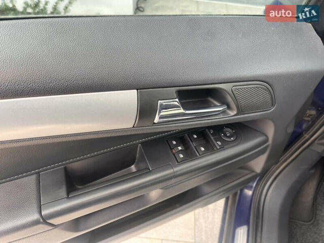 Синий Опель Зафира, объемом двигателя 1.6 л и пробегом 210 тыс. км за 4950 $, фото 22 на Automoto.ua